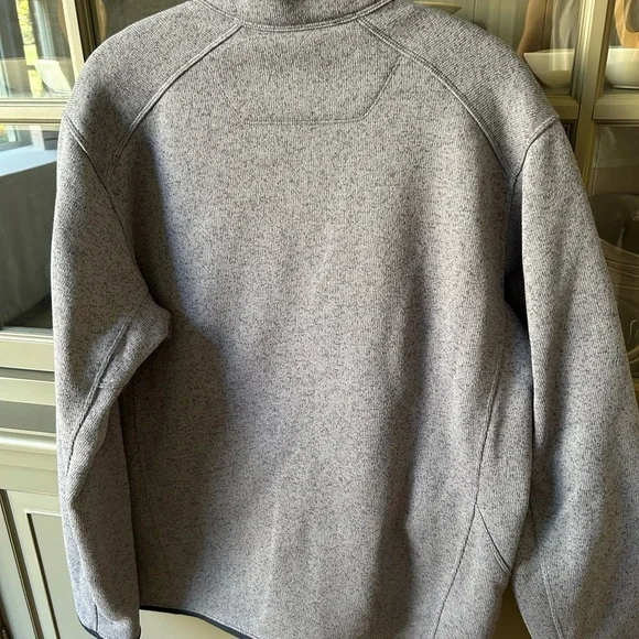 Arc'teryx Men's Gray Sweater - Picture 4 of 5